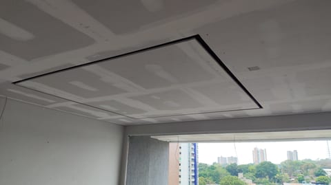 Instalação de forro e divisória em drywall