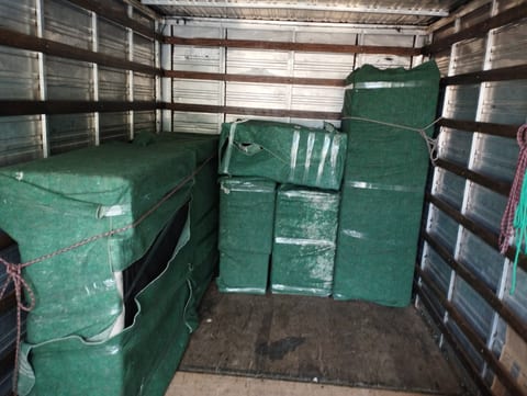 Transporte e embalagem de mudanças resistênciaisce comercias