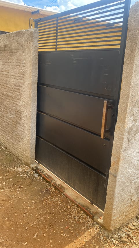 Fabricação, reformas e produtos sobre medida, qualquer produto de ferro, aço, inox, galvanizado
