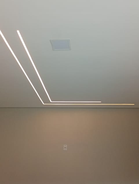 Eletrica em geral. Tomadas, chuveiro, circuitos, disjuntores, câmera de segurança, iluminação, wallbox