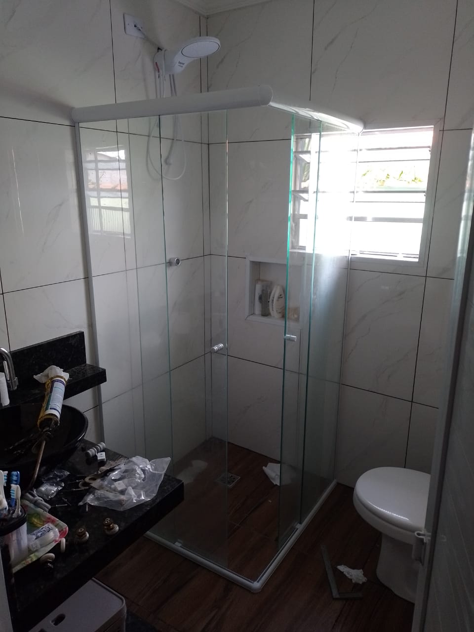 Trabalhamos com vidro comum temperado serigrafado laminado Box janelas guarda corpo salas comercias divisórias telhado e