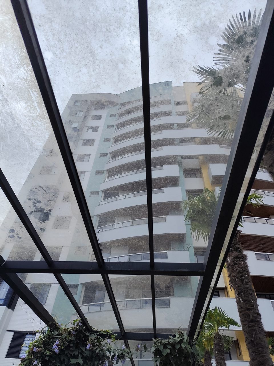 Vedação de goteiras e infiltrações nas janelas