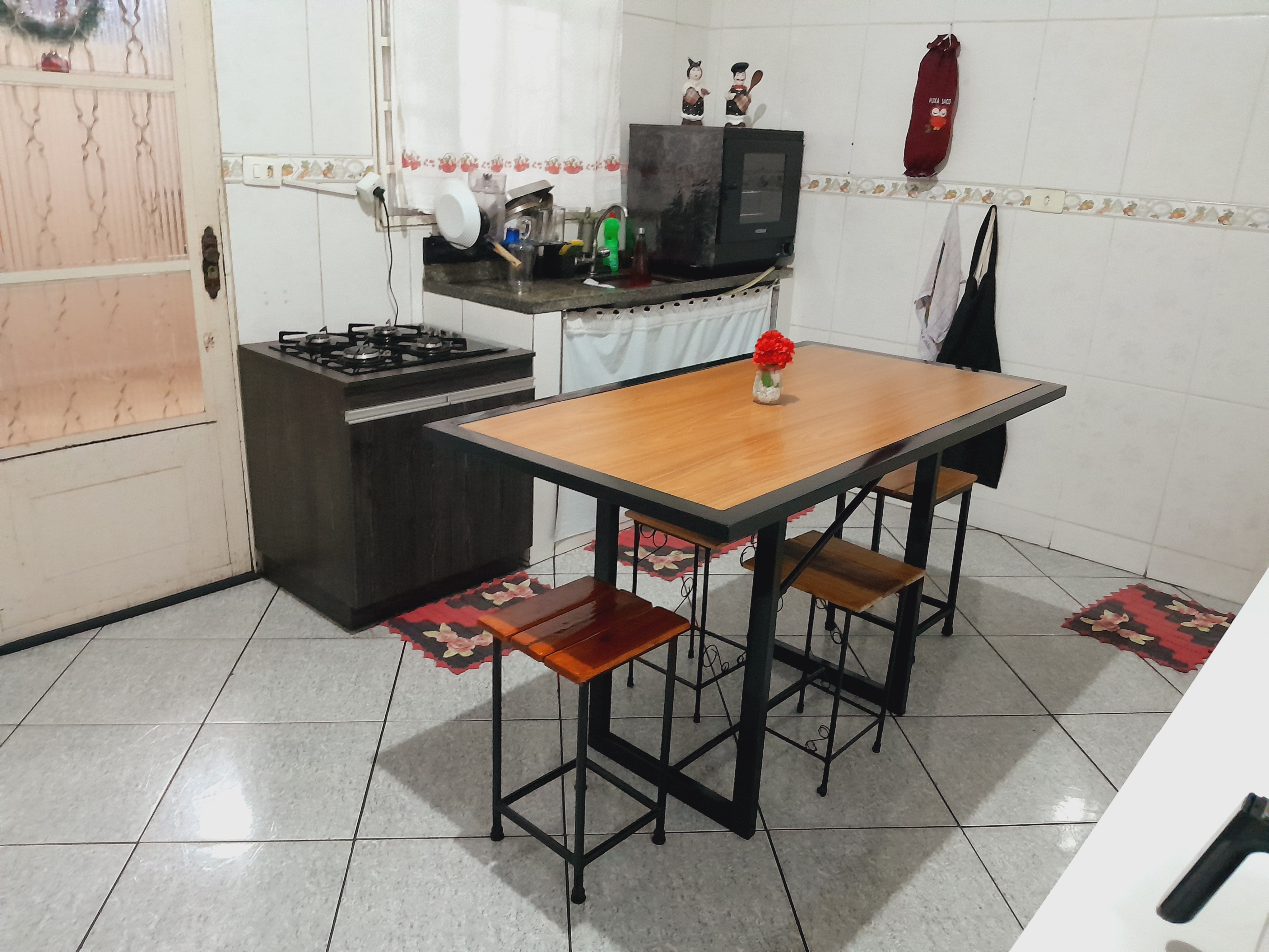 Serralheria artesanal  e Soldas especiais.